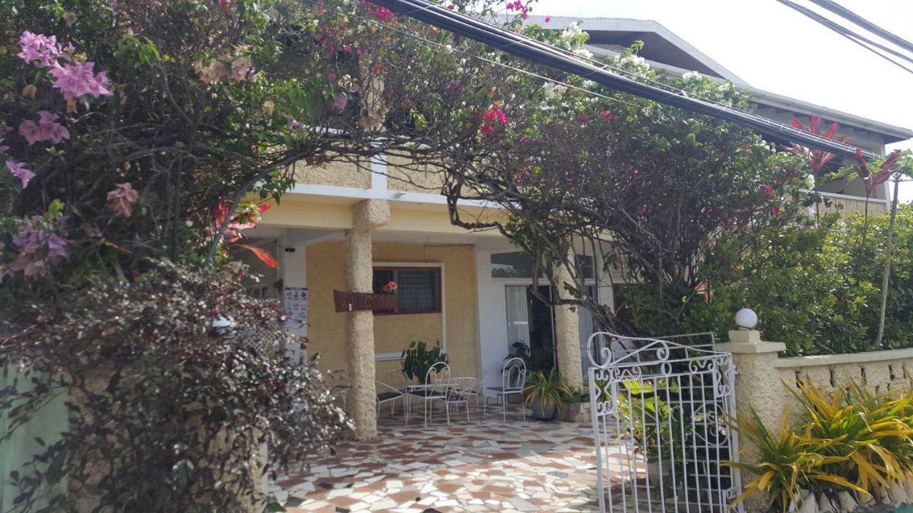 Rainbow Inn Grenville ภายนอก รูปภาพ