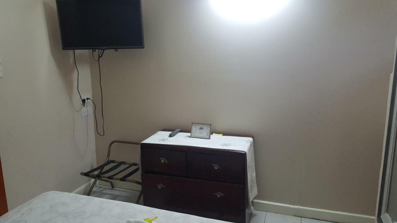 Rainbow Inn Grenville ภายนอก รูปภาพ