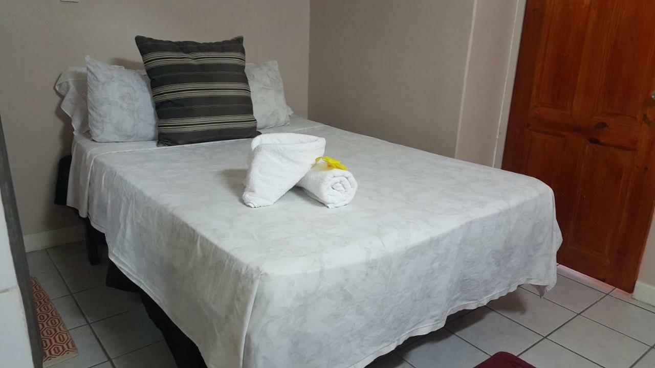 Rainbow Inn Grenville ภายนอก รูปภาพ